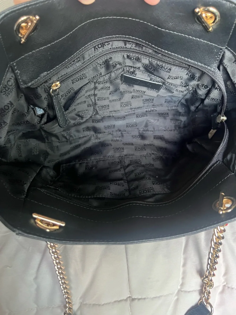 MAKE OFFER - MICHAEL KORS Jet Set Saffiano Leather Tote Matching Wristlet wallet